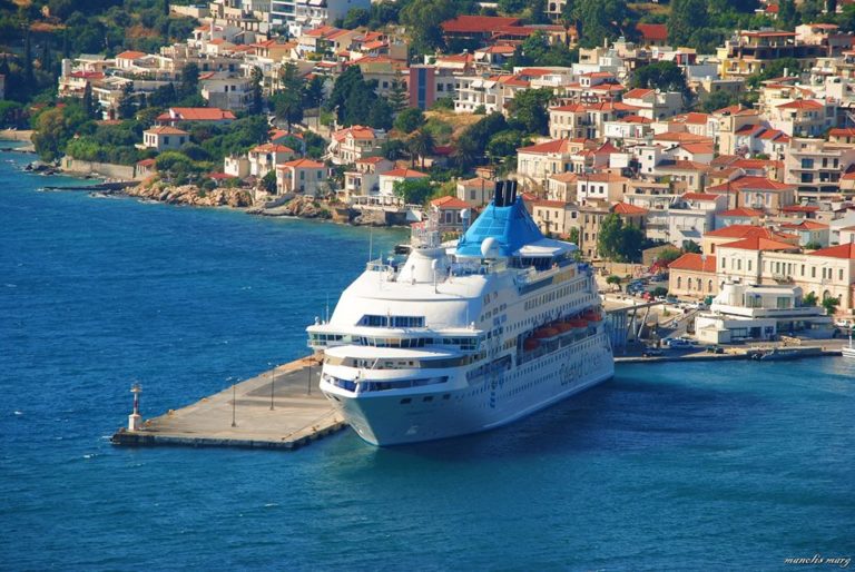 Σάμος: Η Κρουαζιέρα και οι Τούρκοι σώζουν την οικονομία