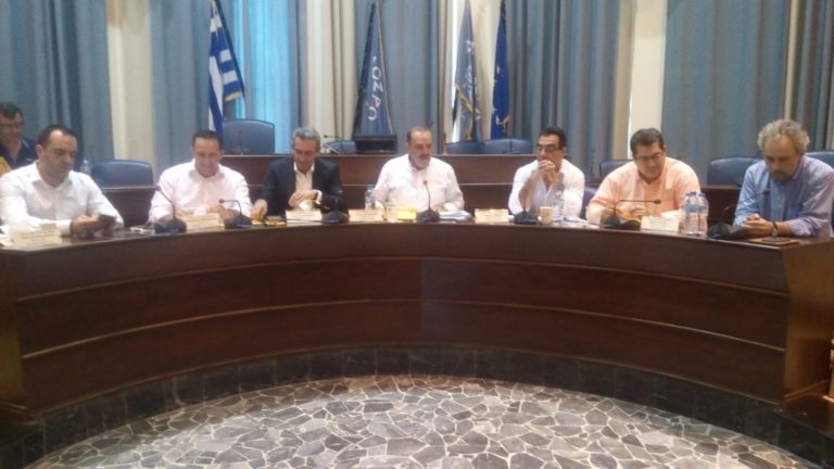 Ρόδος: Με έντονο το στοιχείο της κριτικής προς την κυβέρνηση, η συνεδρίαση της ΠΕΔ