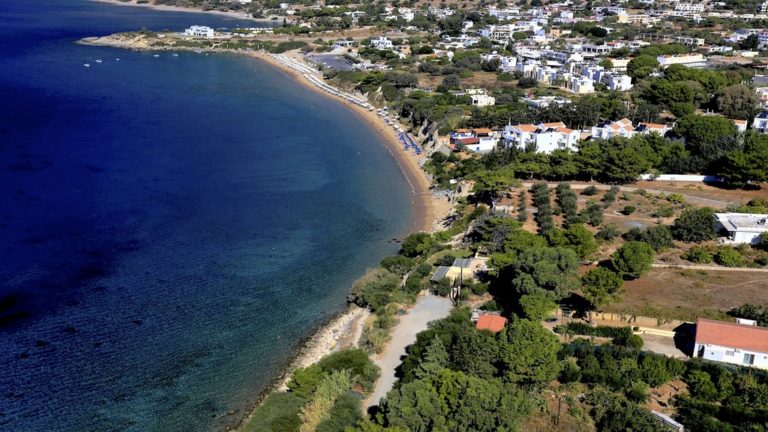 Ρόδος: Το νερό – νεράκι λένε κάθε βράδυ στους Πεύκους