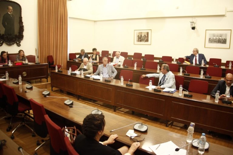 Επιμένει στις καταγγελίες της κατά του Δ. Παπαγγελόπουλου η Γ. Τσατάνη