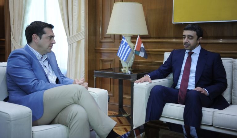 Σε θερμό κλίμα η συνάντηση Αλ.Τσίπρα – υπ.Εξωτερικών των ΗΑΕ