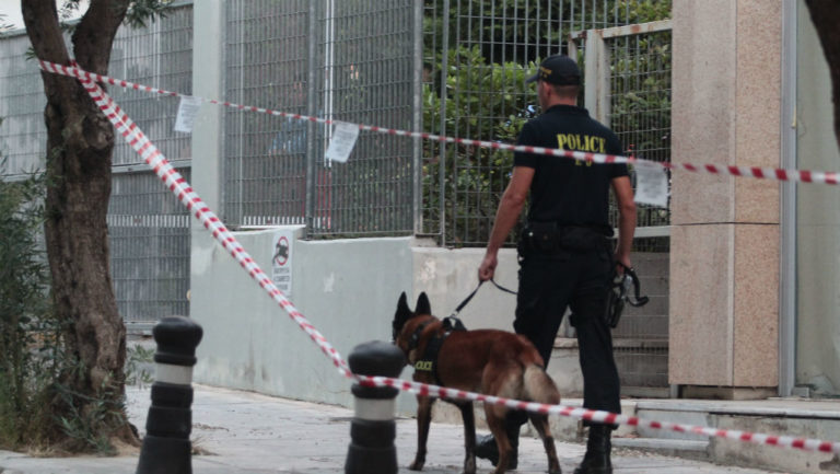 NYTimes: Η Ελλάδα παίρνει μέτρα κατά του “τριγώνου της διαπλοκής” στην τηλεόραση