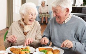 635591364912250212-761076041_old%20people%20eating.imgopt1000x70