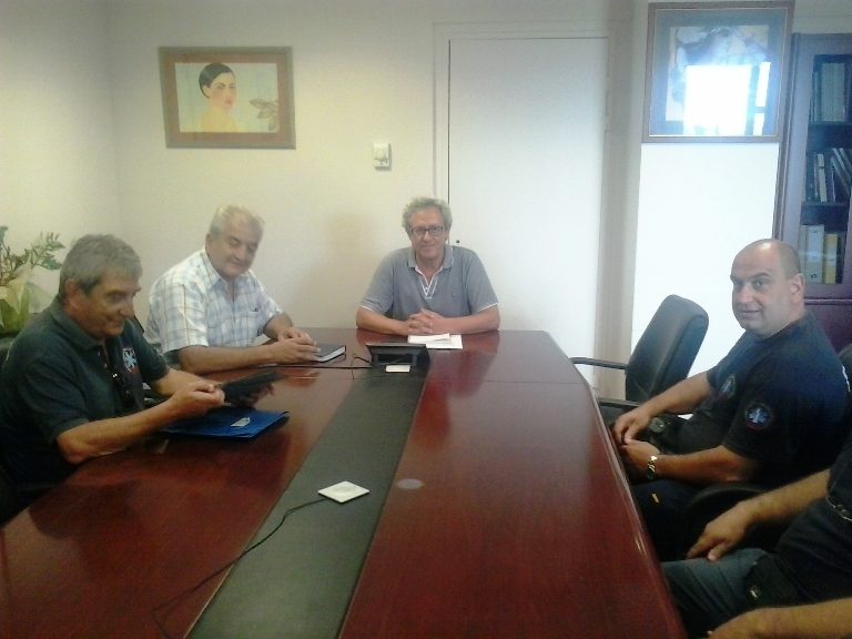 Μονάδες ΕΚΑΒ στην Αγιά και στα Φάρσαλα