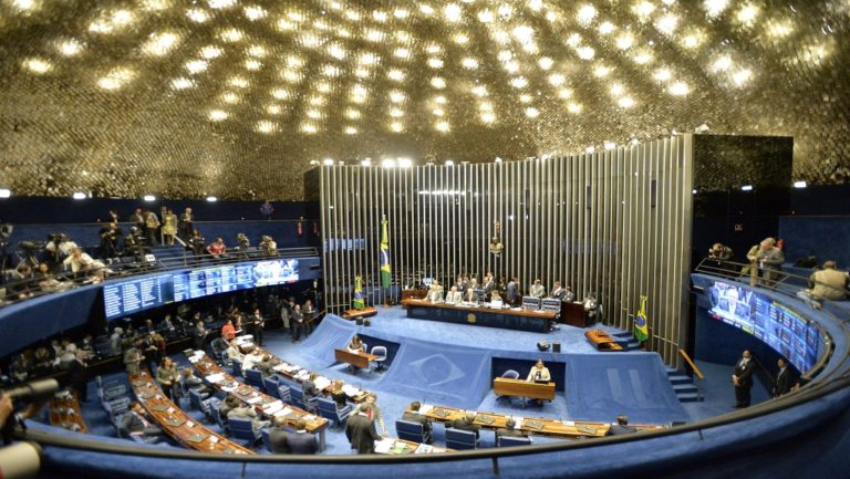 Πλησιάζει η ώρα της κρίσης για την πρόεδρο της Βραζιλίας
