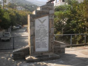 Ηρώο θυμάτων πολέμνου στο Καραβόσταμο - οι νεκροί από την πείνα ανήκουν σε άλλη κατηγορία που θα χρειάζονταν πολλά Ηρώα. Στο χωριό αυτό ήταν πάνω από 100.