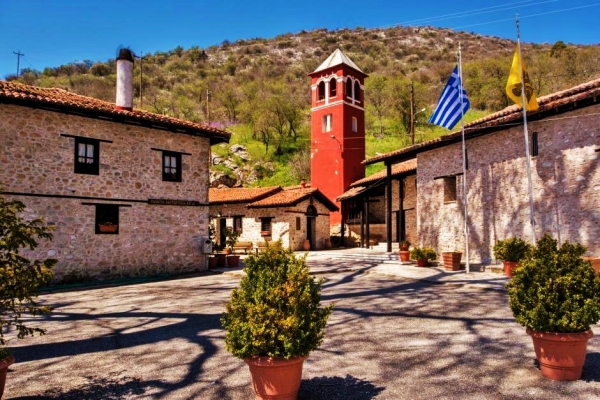 Καστοριά: Υπαίθρια Αγρυπνία στην Παναγία Μαυριώτισσα