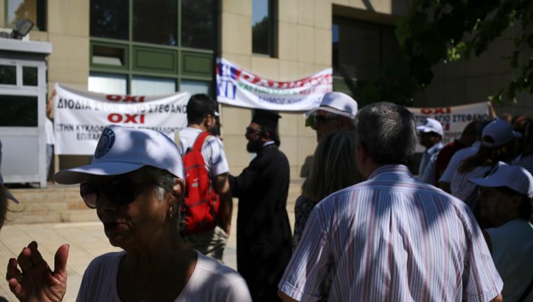 Διαμαρτυρία κατοίκων Κηφισιάς και Διονύσου για τα πλευρικά διόδια