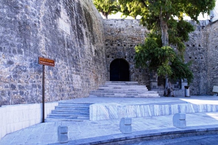 Το ΚΑΣ φέρνει τα πάνω – κάτω για Τείχη του Ηρακλείου