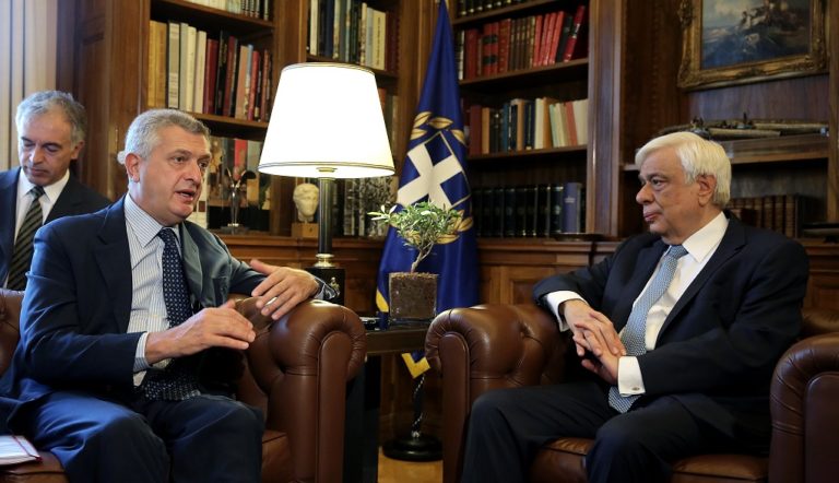 Εύσημα στην Ελλάδα από τον Ύπατο Αρμοστή για τους πρόσφυγες (video)