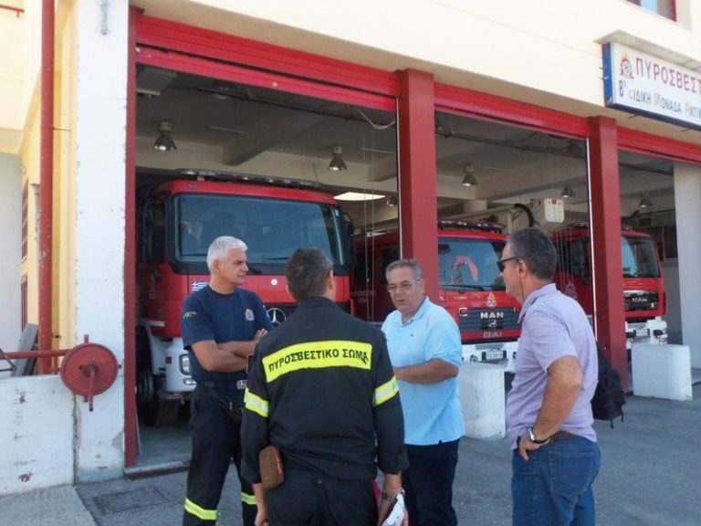 Σε ΕΜΑΚ και Πυροσβεστική ο Γιώργος Λαμπρούλης