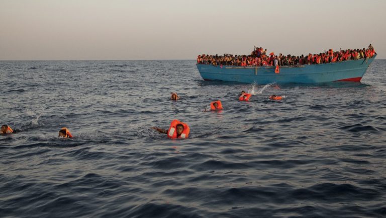 Νέες επιχειρήσεις διάσωσης μεταναστών-3.000 άτομα διασώθηκαν ανοιχτά της Σικελίας