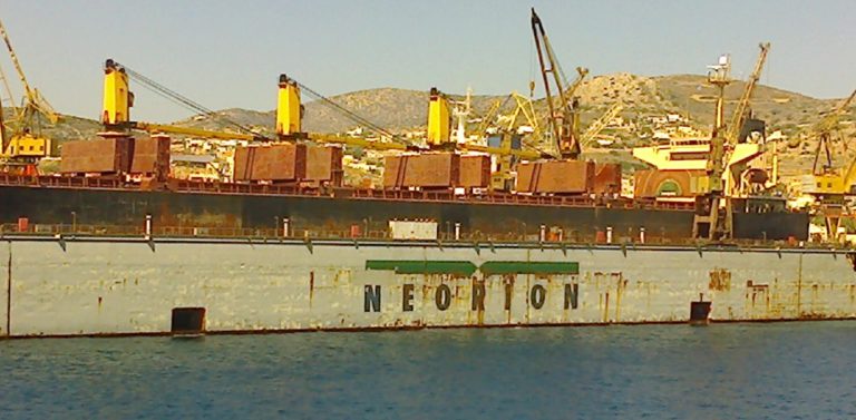 Το success story των ναυπηγείων Σύρου – Επισκευές σε 190 πλοία τα τελευταία δύο χρόνια (video)