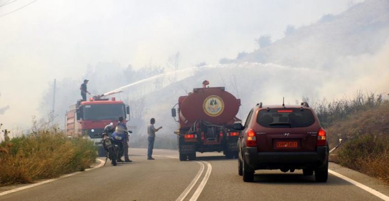 Χανιά: Σε ύφεση η μεγάλη πυρκαγιά στο Έλος Κισσάμου