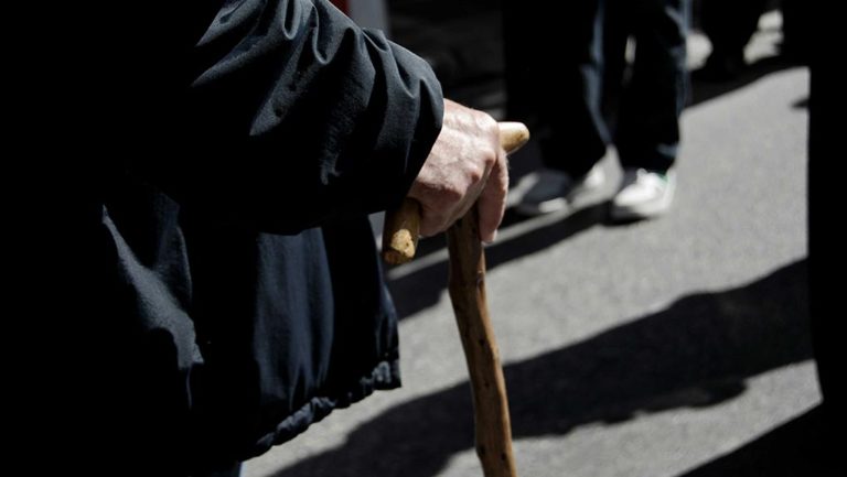 Εξάμηνη παράταση για τις συντάξεις αναπηρίας