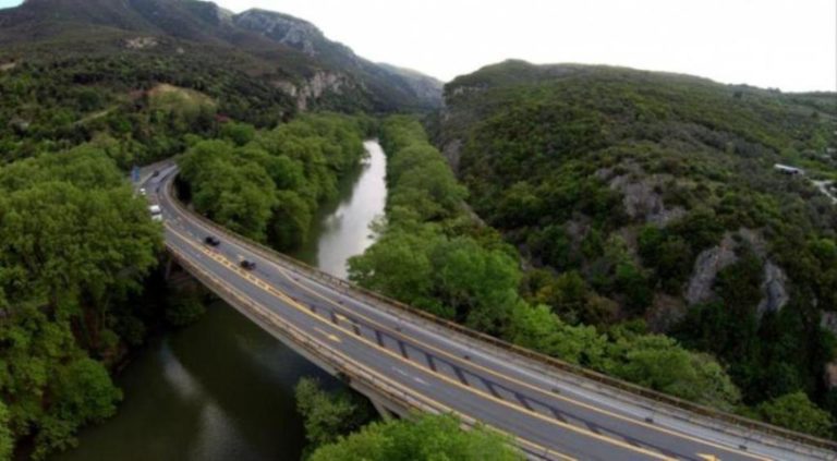 Απαγορευτικό για τις νταλίκες στα Τέμπη με την λειτουργία των σηράγγων