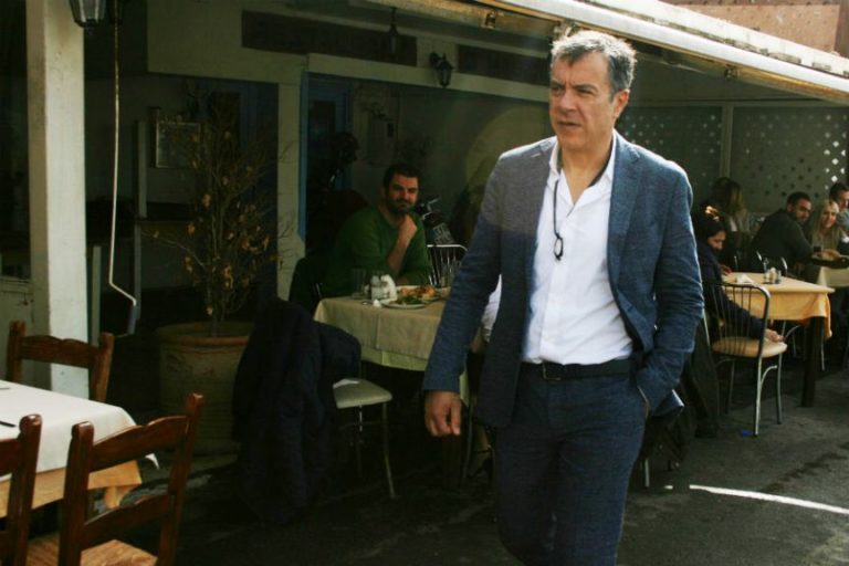 Στο Ρέθυμνο για τους Κρήτες ο Σταύρος Θεοδωράκης