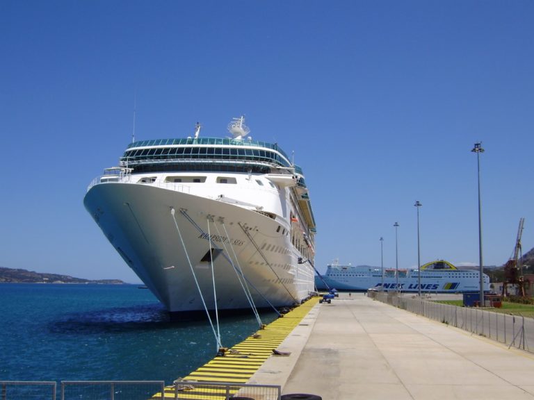 Στο λιμάνι της Σούδας το RHAPSODY OF THE SEAS