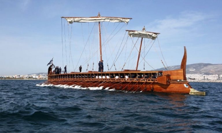Εθελοντική κωπηλασία από πολίτες σε τριήρη ανακοίνωσε το Πολεμικό Ναυτικό (video)