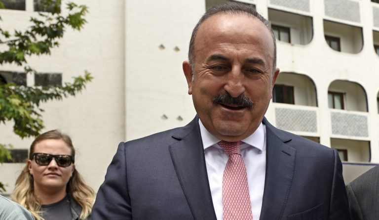Τσαβούσογλου: Υπαίτια η Δύση σε περίπτωση που χάσει την Τουρκία