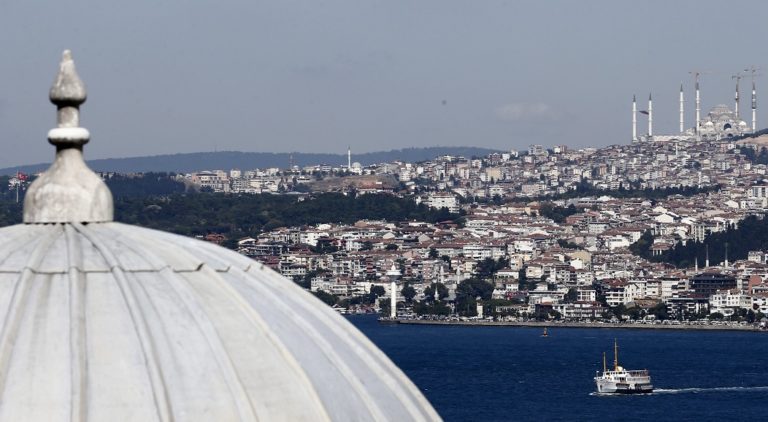Τρία μέλη της ακτοφυλακής σκοτώθηκαν στη σύγκρουση στον Βόσπορο