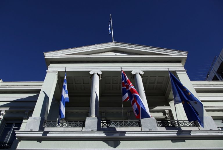 Συνεργασία ΥΠΕΞ και ΣΕΒ για τη στήριξη της εξωστρέφειας των ελληνικών επιχειρήσεων