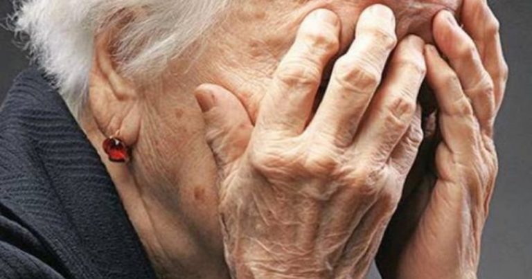 Μεσολόγγι: Τραυμάτισαν ηλικιωμένη