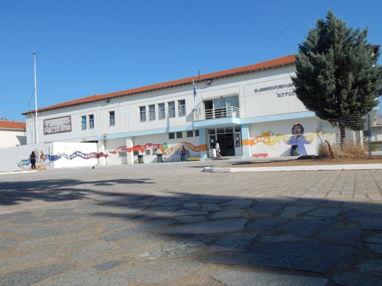 Ορεστιάδα: Νέες συμβάσεις υπογράφουν οι σχολικές καθαρίστριες