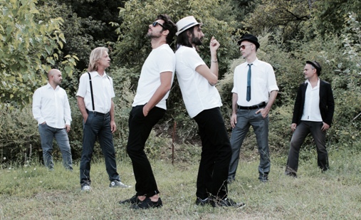 «The harvest moon meets the Polkar» στον αύλειο χώρο της Δημ.Πινακοθήκης – Casa Bianca