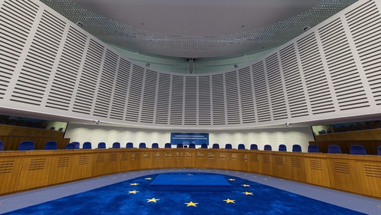 Ευρωδικαστήριο: Δυνατή η προσφυγή κατά ΕκΤ και Κομισιόν για παραβίαση θεμελιώδους δικαιώματος