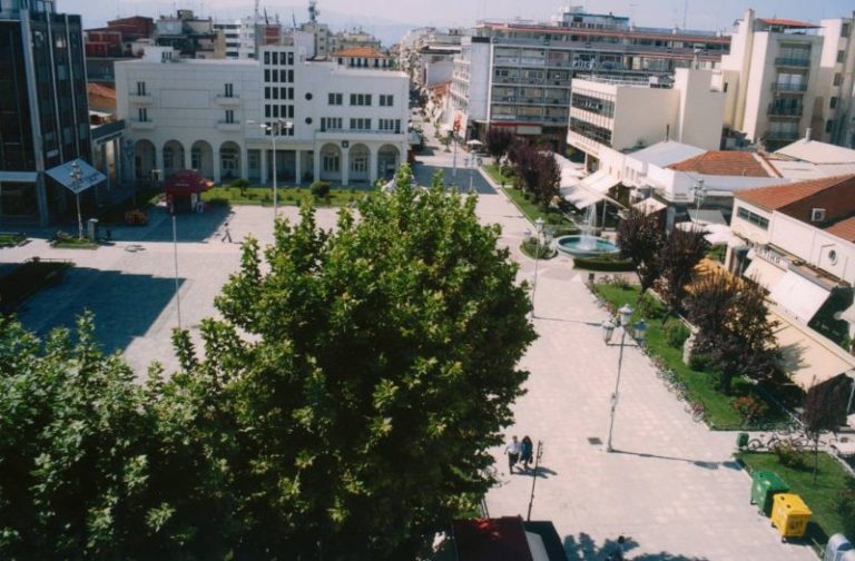 Δήμος Καρδίτσας: Καθαρότερη από αφίσες η πόλη