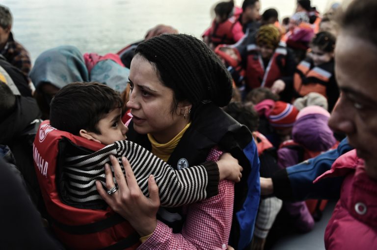 Σύσκεψη για τους πρόσφυγες στη Σάμο, υπό τον Αλέκο Φλαμπουράρη