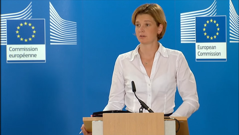 Είμαστε σε κρίσιμο σημείο δηλώνει η Κομισιόν (video)