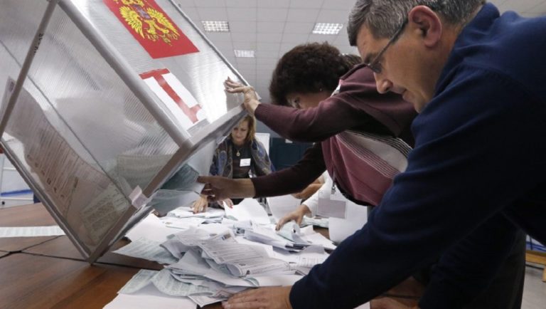 Βιντεοσκοπήθηκε κρούσμα νοθείας στις εκλογές για τη ρωσική Δούμα  (video)