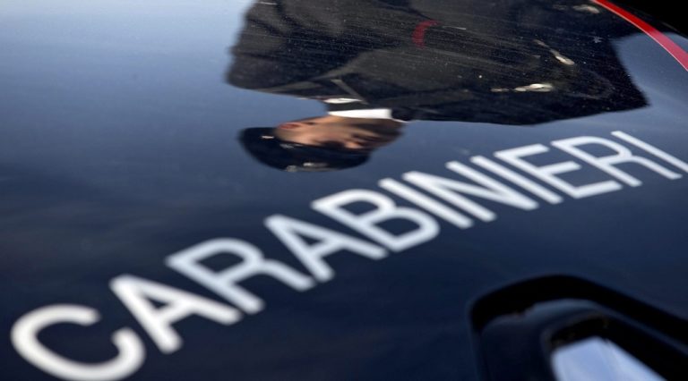 Ιταλία: 48χρονος με κορονοϊό έφυγε από το νοσοκομείο, επέστρεψε στο σπίτι της πρώην συζύγου του και δολοφόνησε το παιδί τους