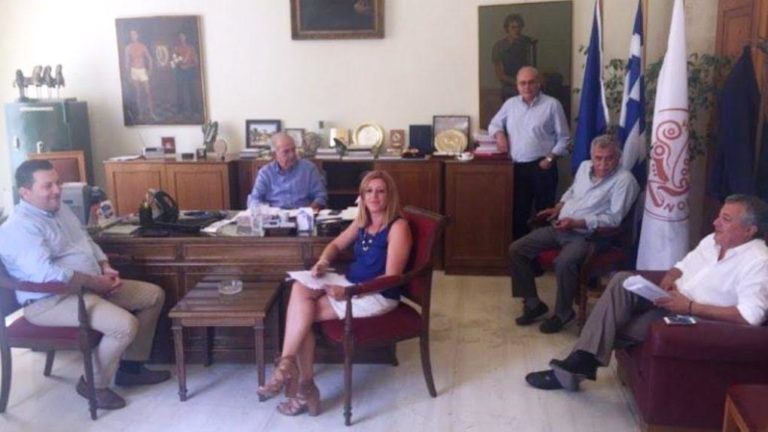 Οι πρόσφυγες σε διαμερίσματα προτείνουν οι δήμαρχοι