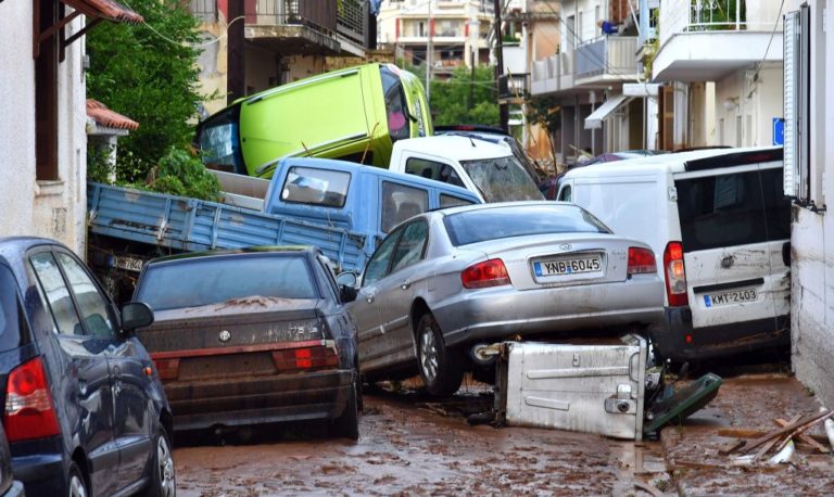 Στην Καλαμάτα για τις καταστροφές ο Ν. Τόσκας και ο Α. Σαμαράς