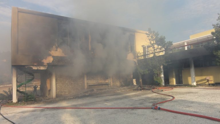 Καβάλα: Πυρκαγιά σε κτίριο της Παιδόπολης