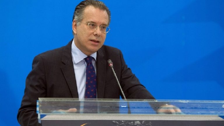ΝΔ: Μαύρο και Τσίπρας προκαλούν αγανάκτηση στους πολίτες