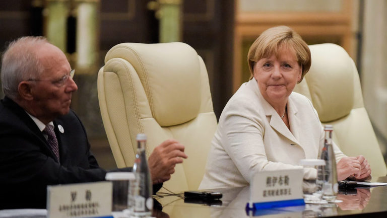 Μέρκελ: Πρέπει να ξανακερδίσουμε την εμπιστοσύνη των Γερμανών (video)