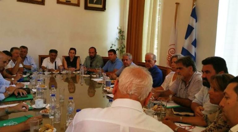Οι δήμαρχοι συζητούν για το προσφυγικό