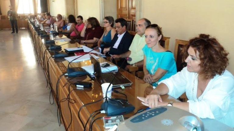 Θα πληρώνουν οι δήμοι τα επιδόματα