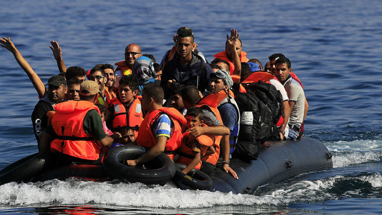 Kινητοποίηση αλληλεγγύης στους πρόσφυγες στη Ραφήνα στις 18/9