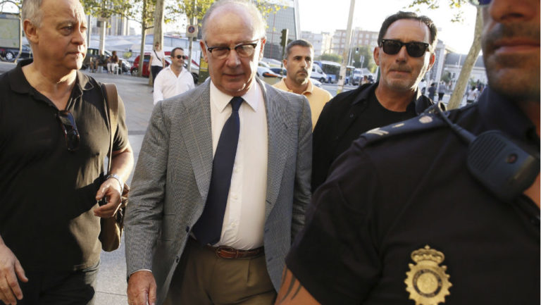 Πώς Ισπανοί ακτιβιστές έστειλαν σε δίκη πρώην επικεφαλής του ΔΝΤ
