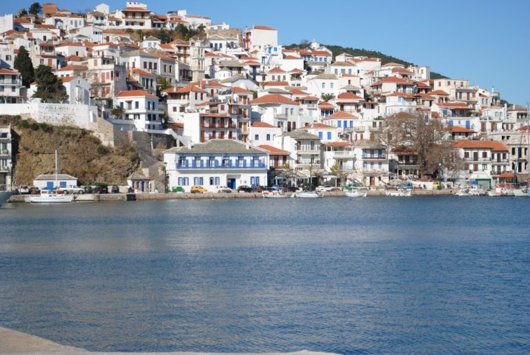 Χωρίς εκπαιδευτικούς τα σχολεία της Σκοπέλου (video)