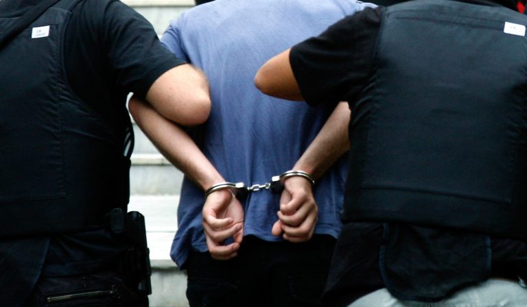 Συνελήφθη ένας απο τους “ληστές με τα καλάσνικοφ”