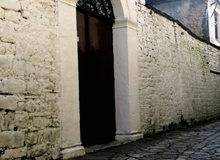 Άγνωστοι βεβήλωσαν την Εβραϊκή Συναγωγή στο Κάστρο Ιωαννίνων