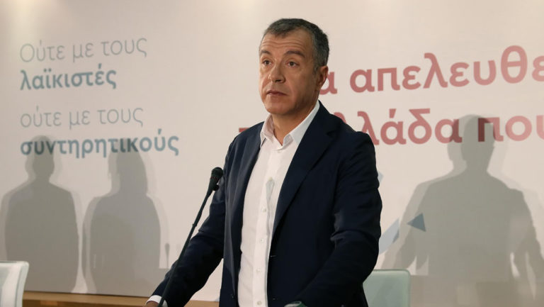 Επιμένει στη δημιουργία νέου εκσυγχρονιστικού κινήματος ο Στ. Θεοδωράκης