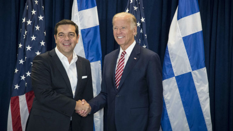 Το χρέος και στη συνάντηση του πρωθυπουργού με τον αντιπρόεδρο των ΗΠΑ