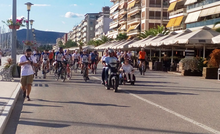 Θερμή υποδοχή της ομάδας Wheeling2help στο Βόλο